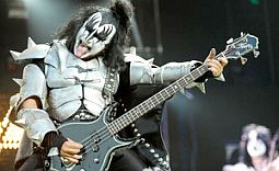 Kiss откроют более 100 ресторанов в Северной Америке Kiss откроют более 100 ресторанов в Северной Америке