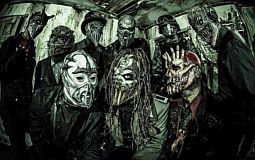 ����� ������ MUSHROOMHEAD �������� ������� ��������� � ���� �����������