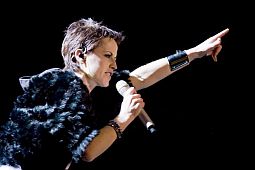 ���������� THE CRANBERRIES ��������� �� ����� � ��������
