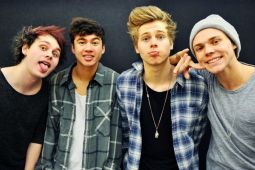 �������� 5 SECONDS OF SUMMER �������� ������ �� ��������